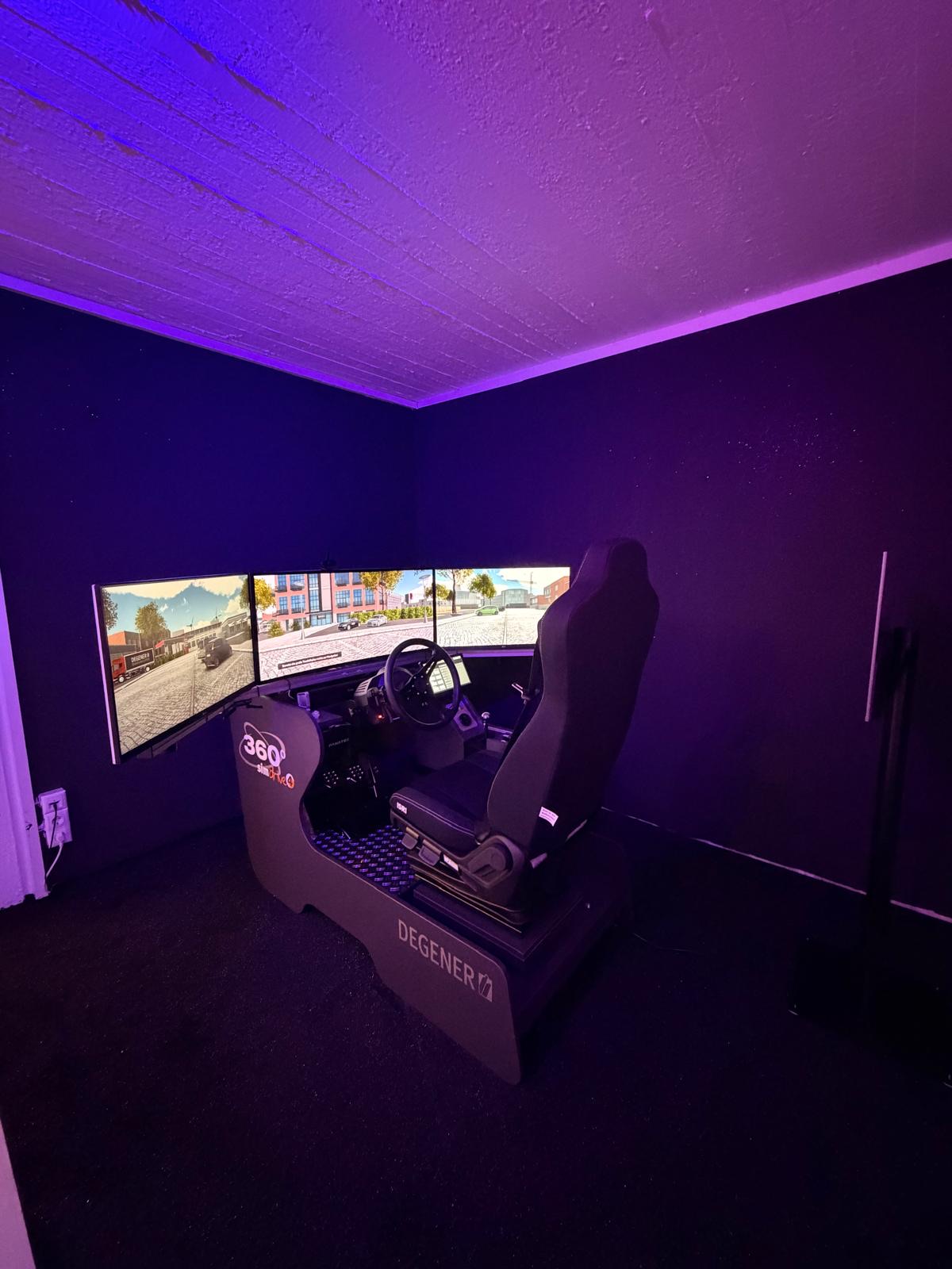 Degener SimDrive 4 Fahrsimulator in der Fahrschule Good Vibez
